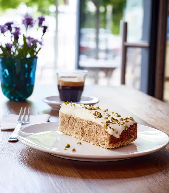 Banana Walnut Cake by foodie